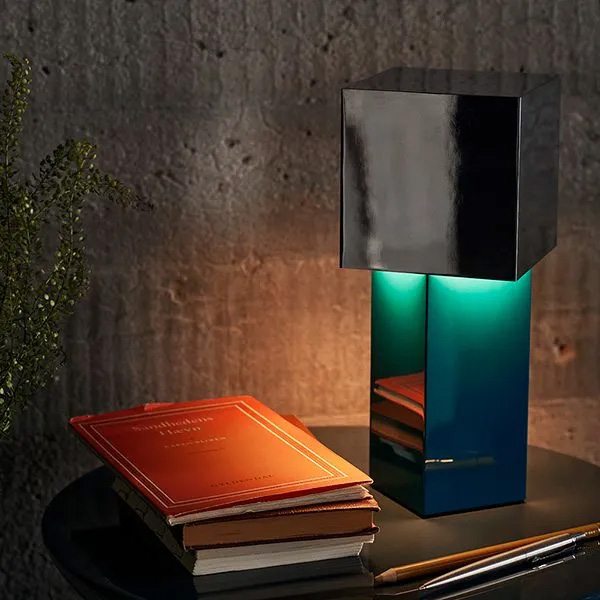 Geometric Lamp Shade - Akumulatorowa, geometryczna, metalowa lampka biurkowa z